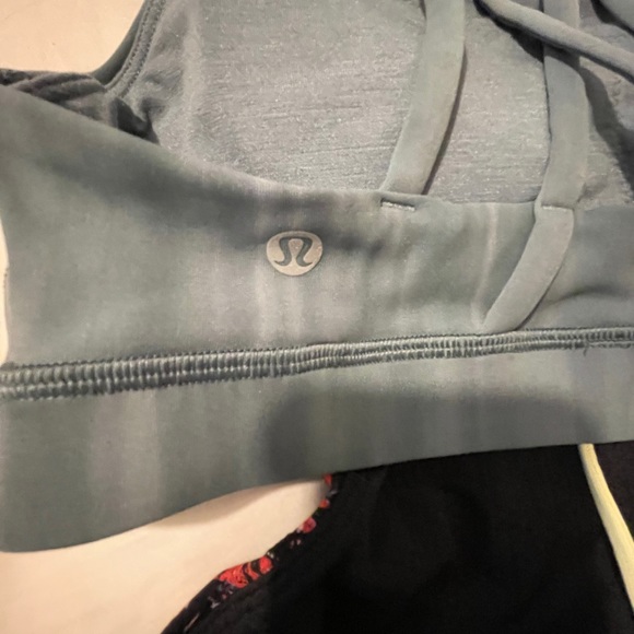 Pack of two Lululemon bras - Picture 4 of 5